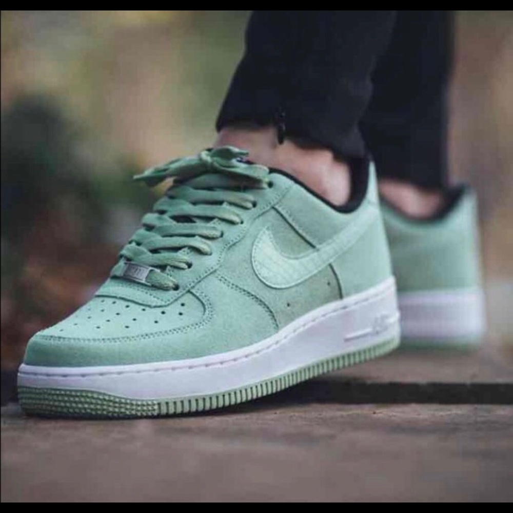 Nike Mint Enamel Air Force 1
